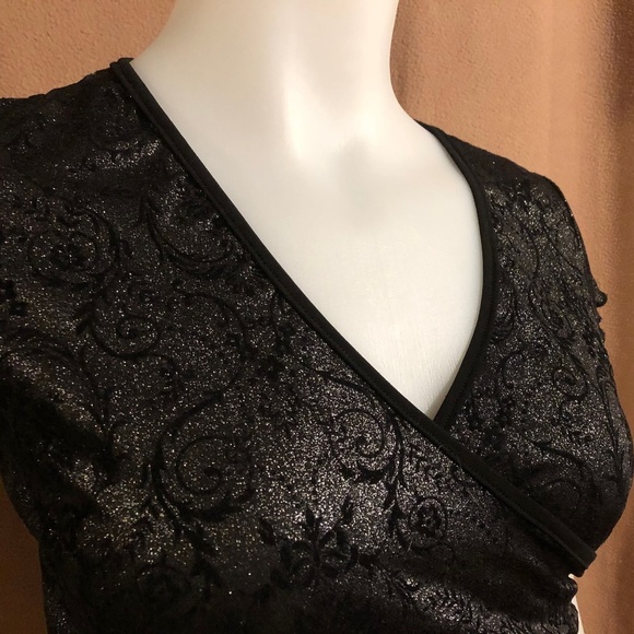 3/$30 - Black top novita size small - Picture 3 of 7